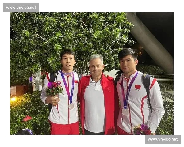 广东水球卫冕加冕六冠王 陈仲贤：团结是传承密码